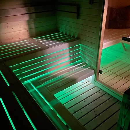 אוהל מפואר Glamping Les Kralovstvi