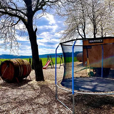 Glamping Les Kralovstvi