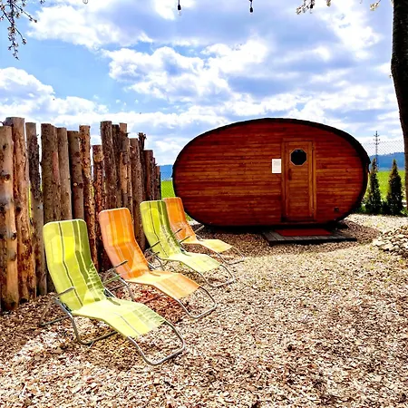 Glamping Les Kralovstvi אוהל מפואר Bílá Třemešná