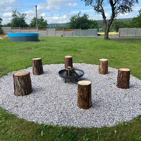 Glamping Les Kralovstvi Bílá Třemešná